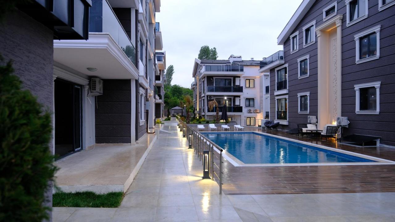 Flower City Suits Aparthotel Yalova  Exterior foto