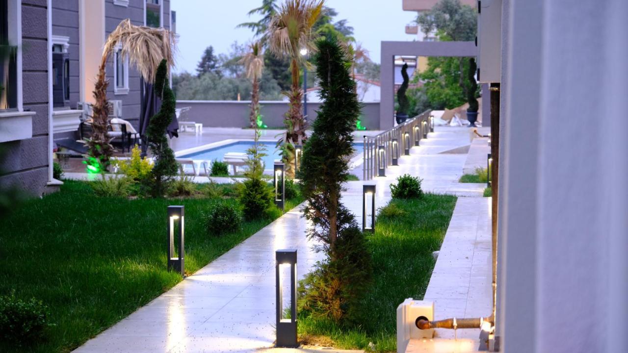Flower City Suits Aparthotel Yalova  Exterior foto