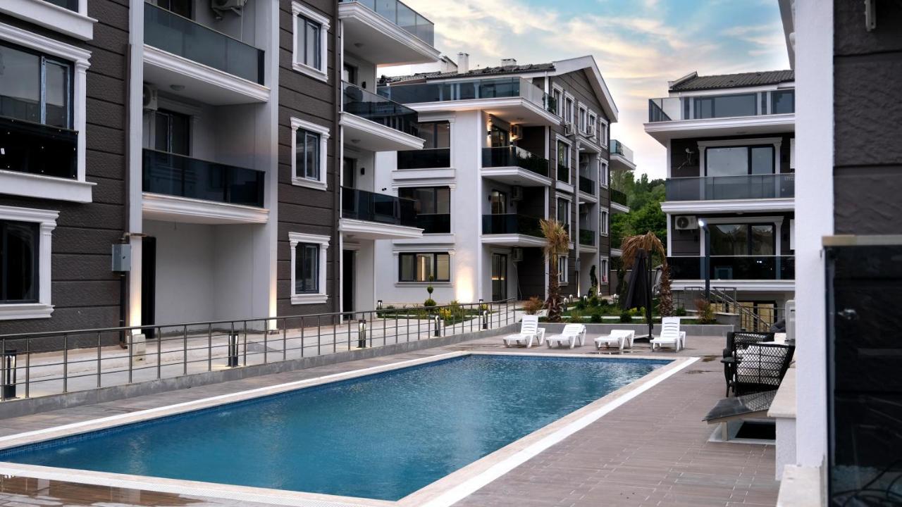 Flower City Suits Aparthotel Yalova  Exterior foto