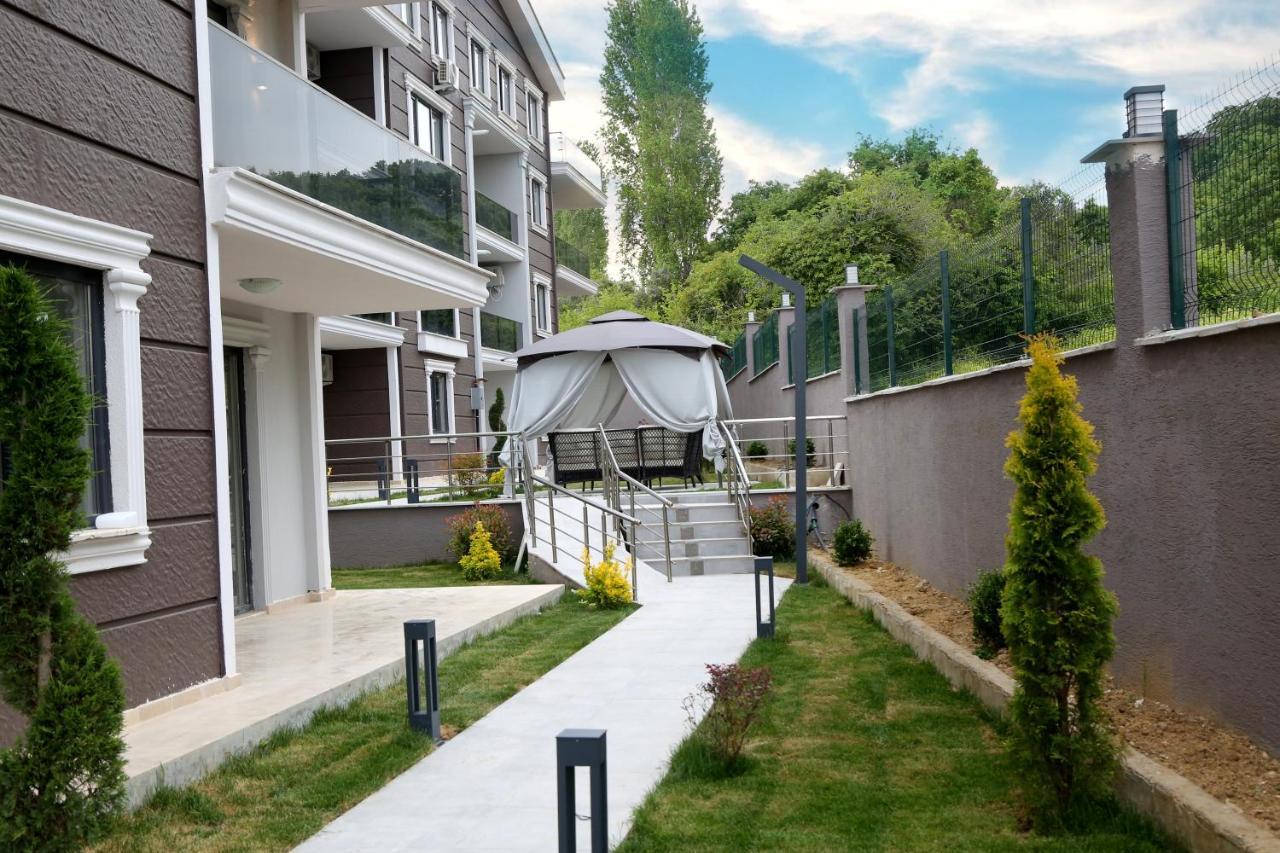 Flower City Suits Aparthotel Yalova  Exterior foto